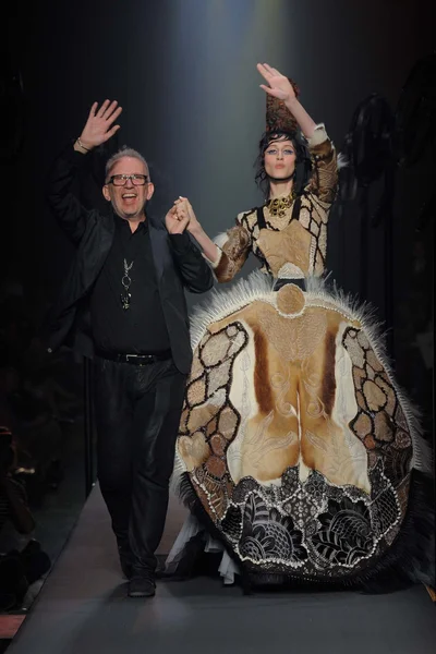 Look 61